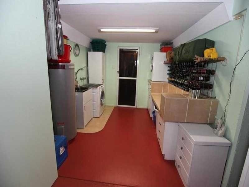 18 Morley Street, West Gladstone QLD 4680