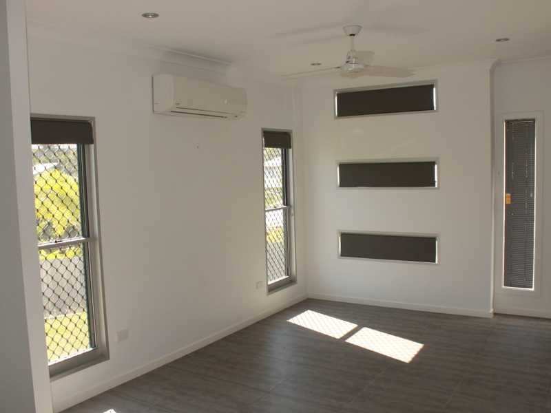 25 Lighthouse Drive, Boyne Island QLD 4680