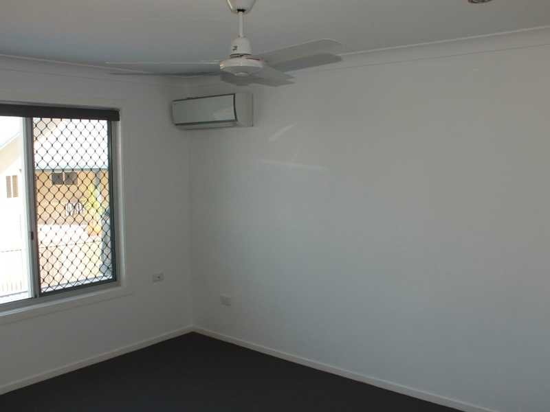 25 Lighthouse Drive, Boyne Island QLD 4680
