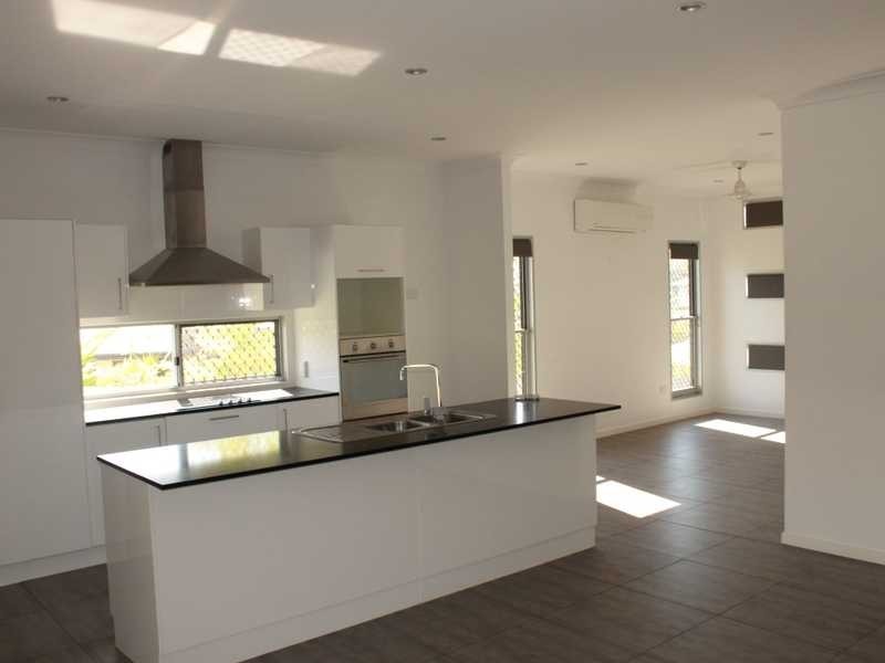 25 Lighthouse Drive, Boyne Island QLD 4680