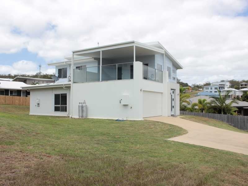 25 Lighthouse Drive, Boyne Island QLD 4680