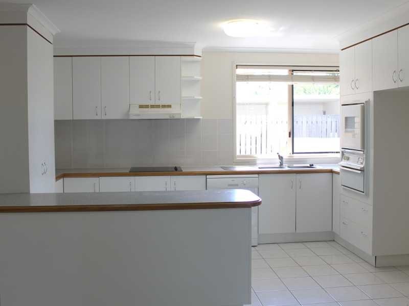 4 Lilly Street, Boyne Island QLD 4680