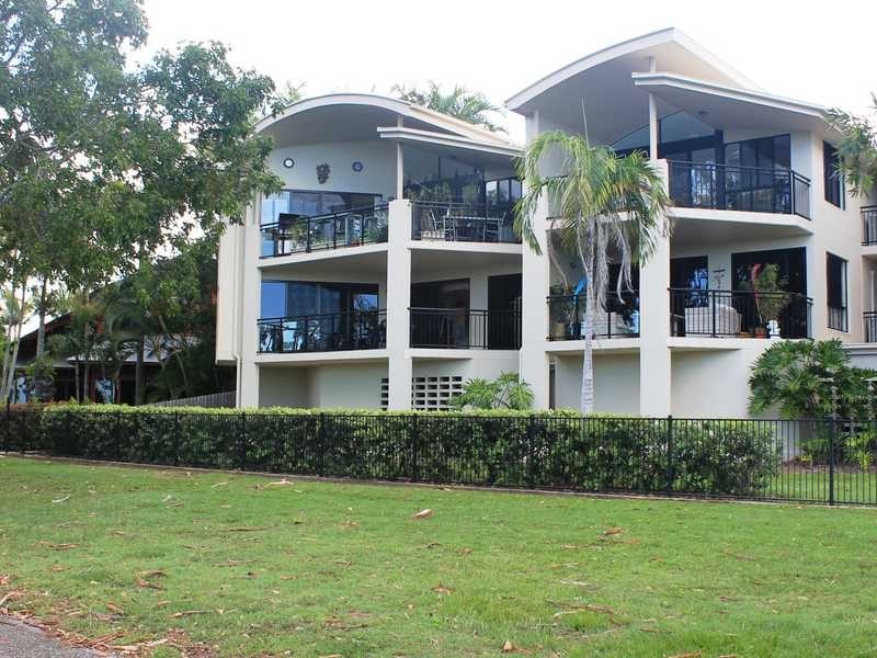 Apartment/1/8a Wyndham Avenue, Boyne Island QLD 4680