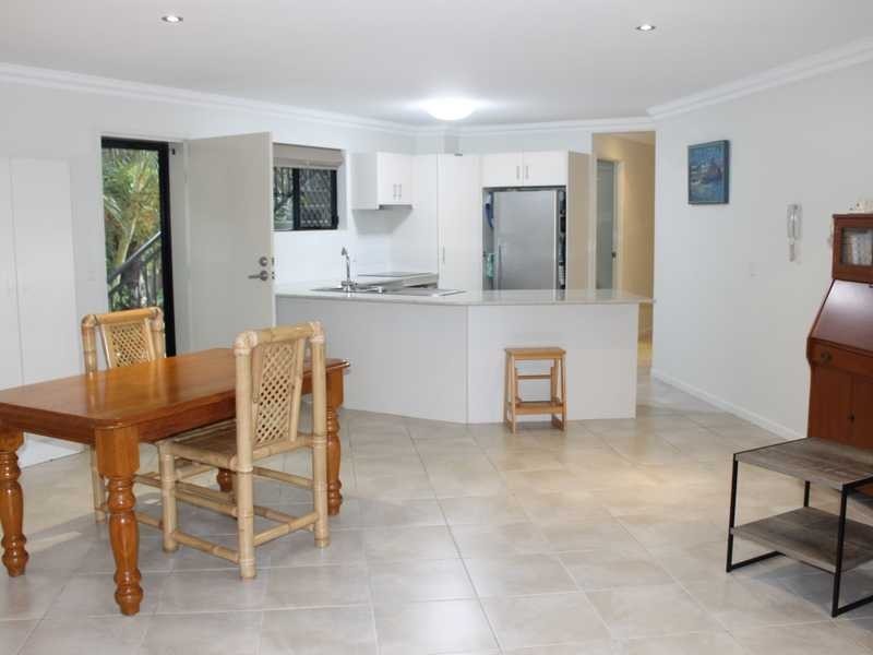 Apartment/1/8a Wyndham Avenue, Boyne Island QLD 4680