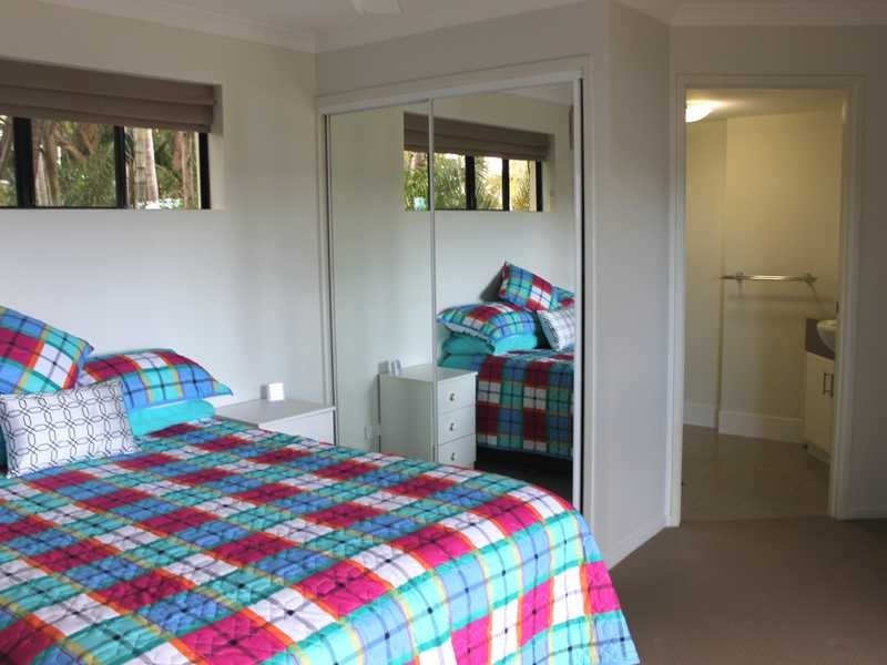 Apartment/1/8a Wyndham Avenue, Boyne Island QLD 4680