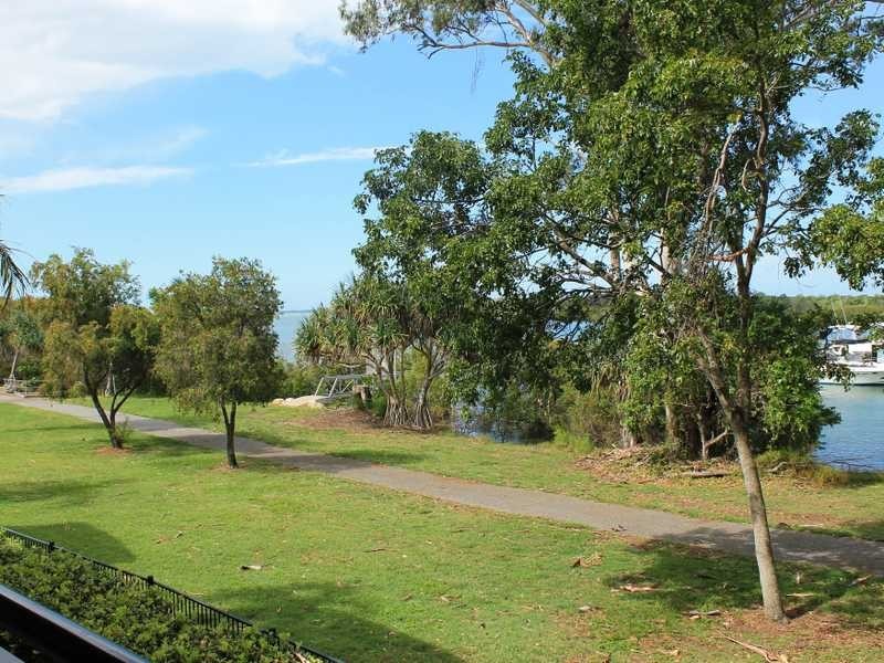Apartment/1/8a Wyndham Avenue, Boyne Island QLD 4680