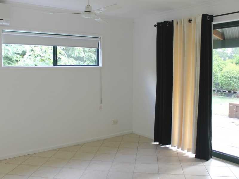 22 Mounter Street, Boyne Island QLD 4680