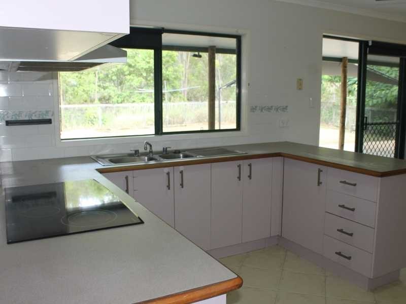 22 Mounter Street, Boyne Island QLD 4680