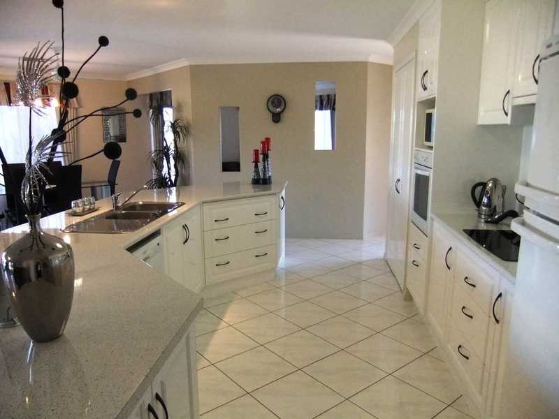 4 Jeana Close, Boyne Island QLD 4680