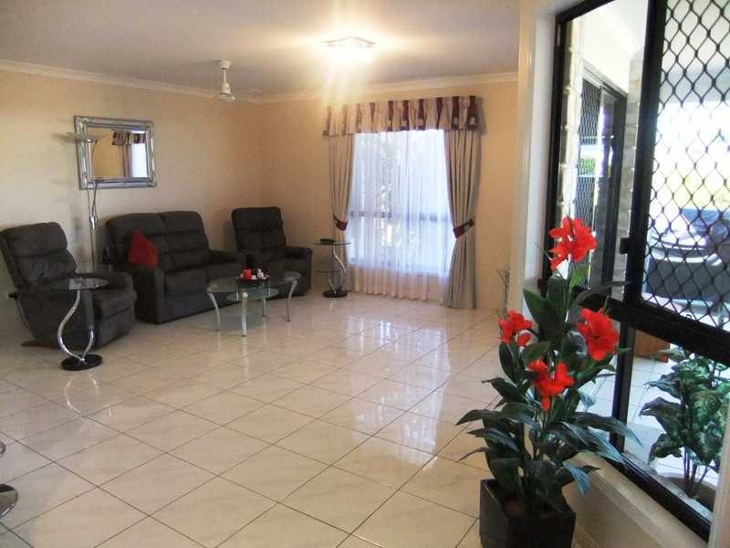 4 Jeana Close, Boyne Island QLD 4680