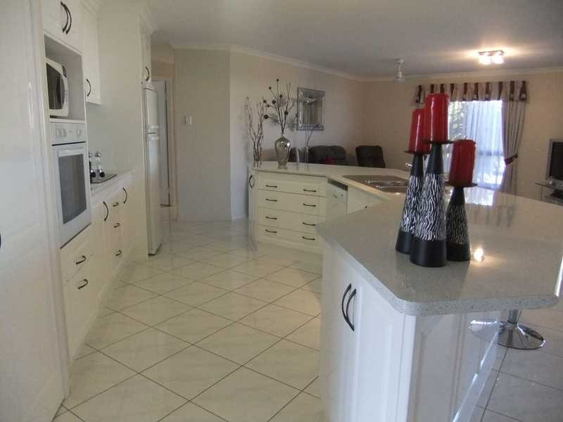 4 Jeana Close, Boyne Island QLD 4680