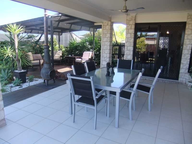 4 Jeana Close, Boyne Island QLD 4680