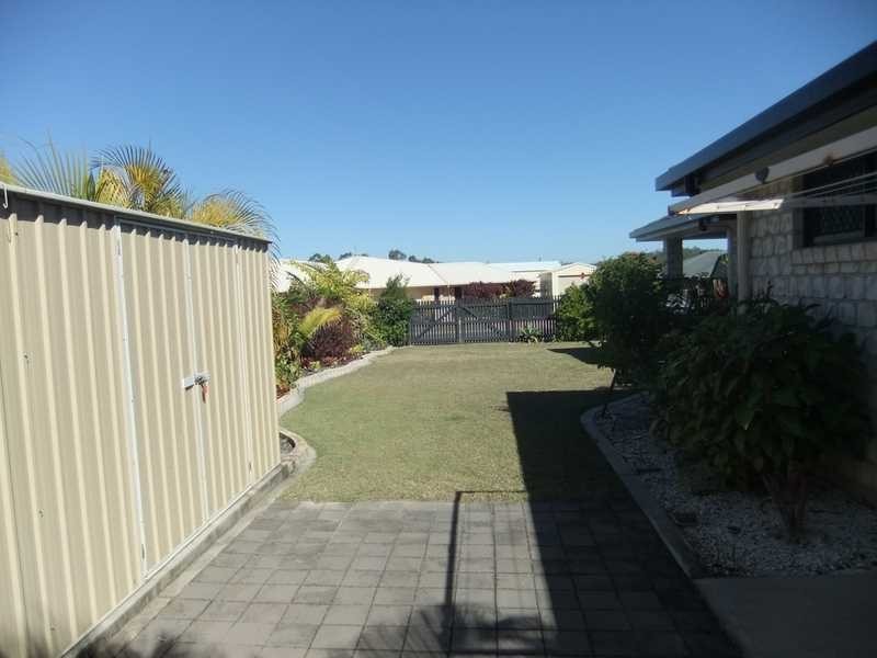 4 Jeana Close, Boyne Island QLD 4680