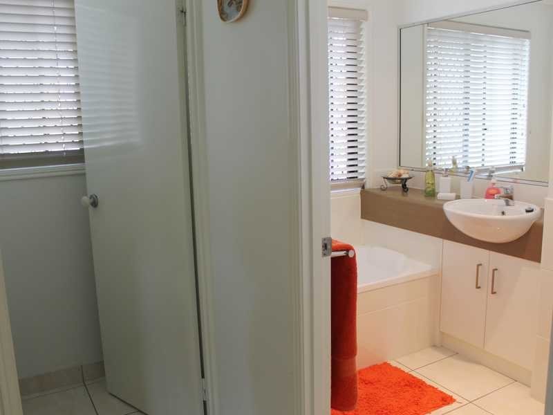 4 Surita Court, Boyne Island QLD 4680