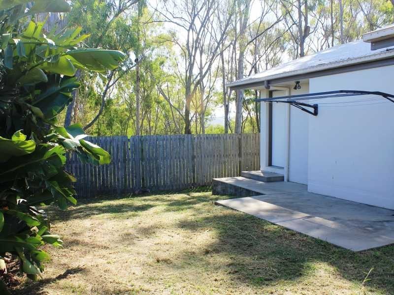8 Alpine Avenue, Boyne Island QLD 4680
