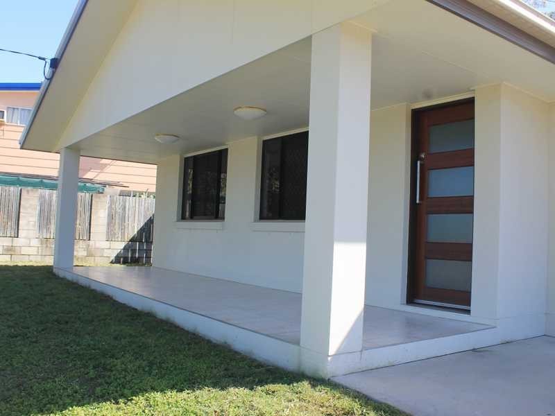 8 Alpine Avenue, Boyne Island QLD 4680