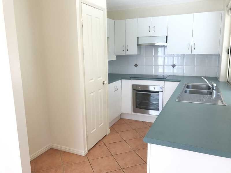 2/6 Parkside Street, Tannum Sands QLD 4680