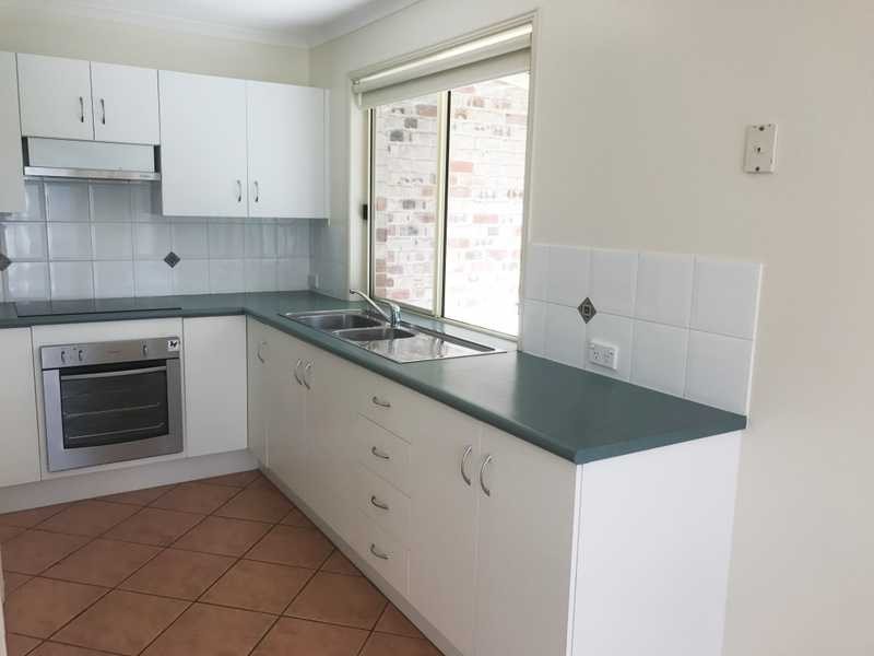 2/6 Parkside Street, Tannum Sands QLD 4680