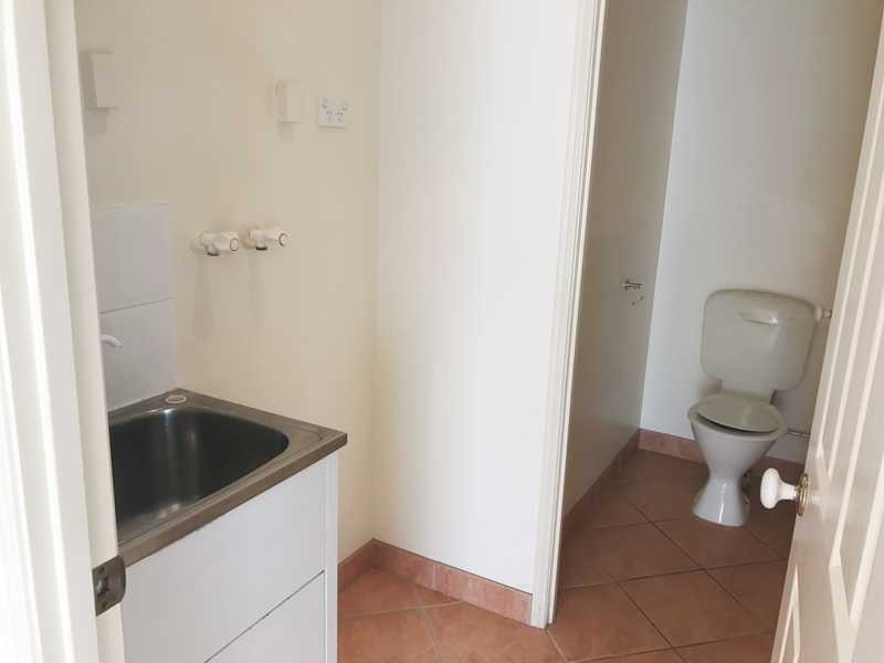 2/6 Parkside Street, Tannum Sands QLD 4680