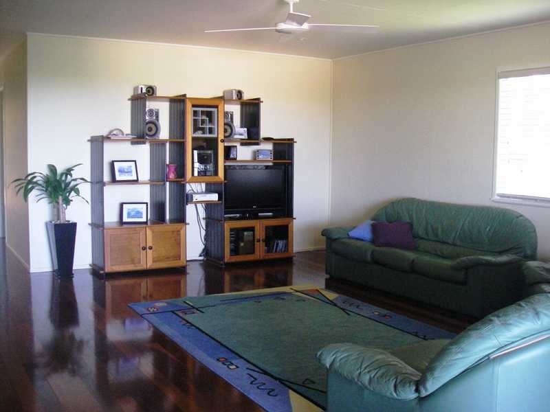 30 Amaroo Street, Boyne Island QLD 4680