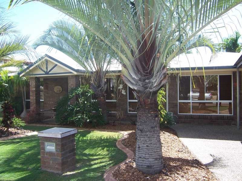 30 Crest Avenue, Boyne Island QLD 4680