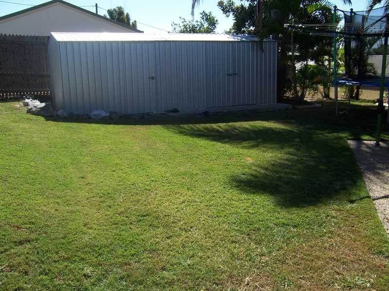 30 Crest Avenue, Boyne Island QLD 4680
