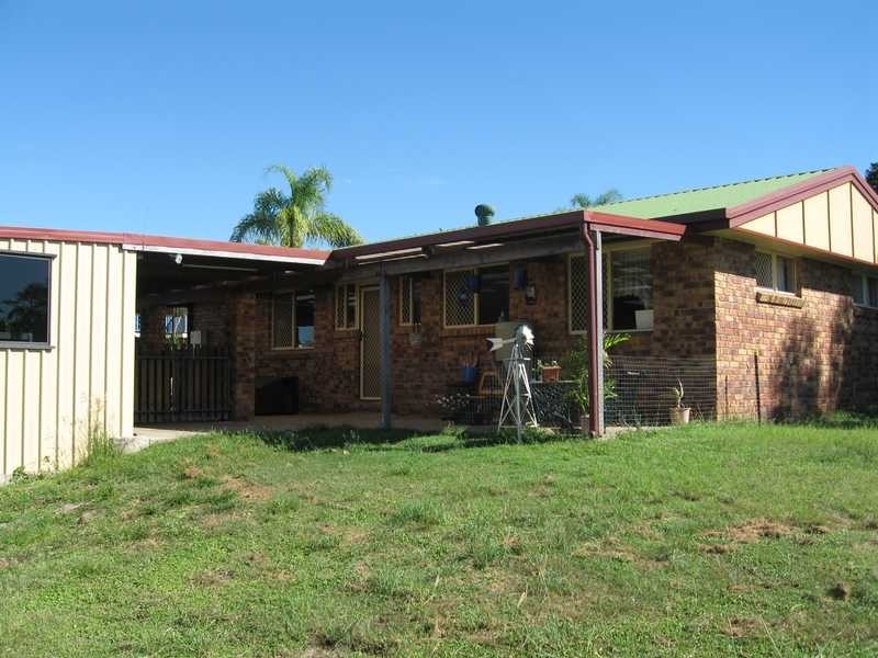 4 Wattora Close, Boyne Island QLD 4680