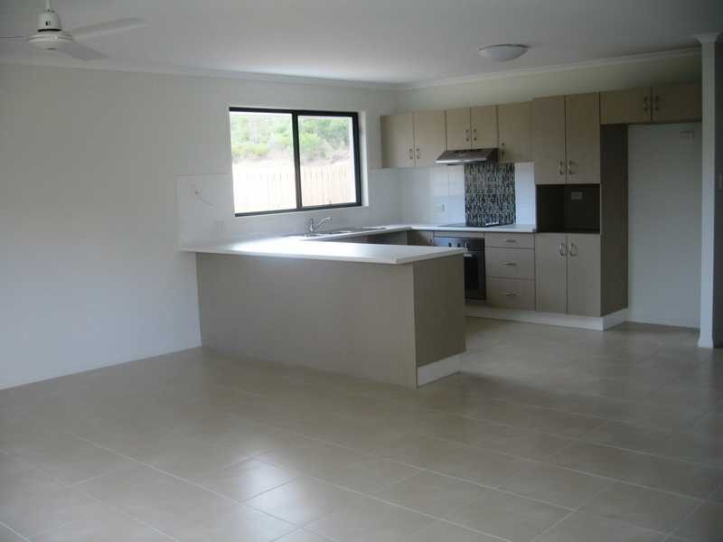 17 Jeana Close, Boyne Island QLD 4680