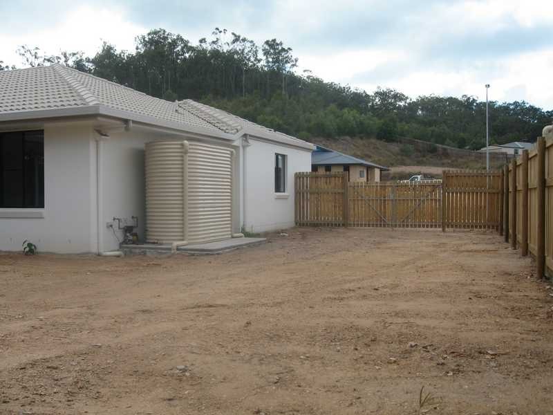 17 Jeana Close, Boyne Island QLD 4680