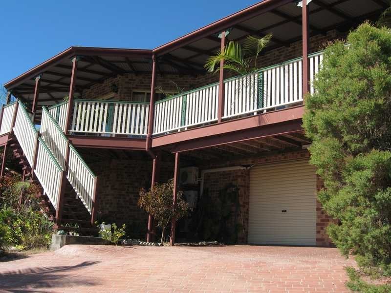 18 Centenary Drive, Boyne Island QLD 4680