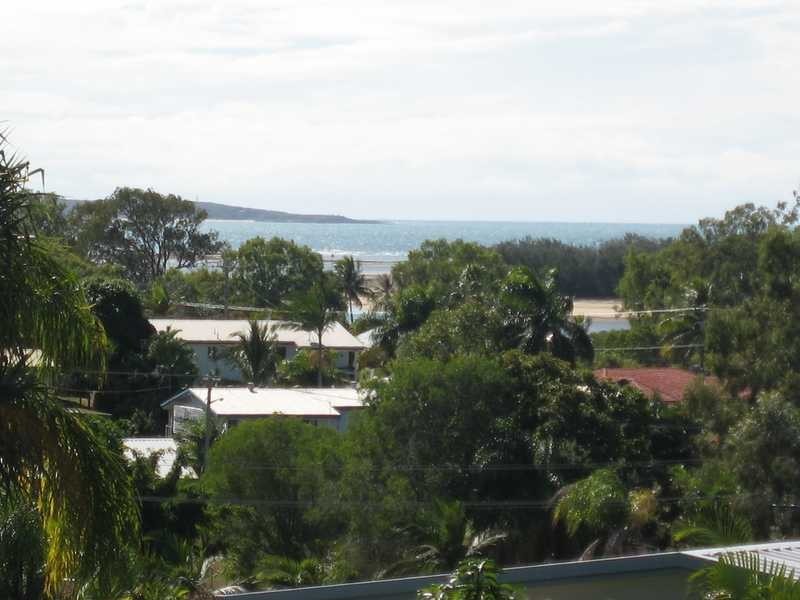 18 Centenary Drive, Boyne Island QLD 4680
