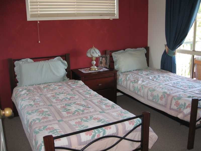 18 Centenary Drive, Boyne Island QLD 4680