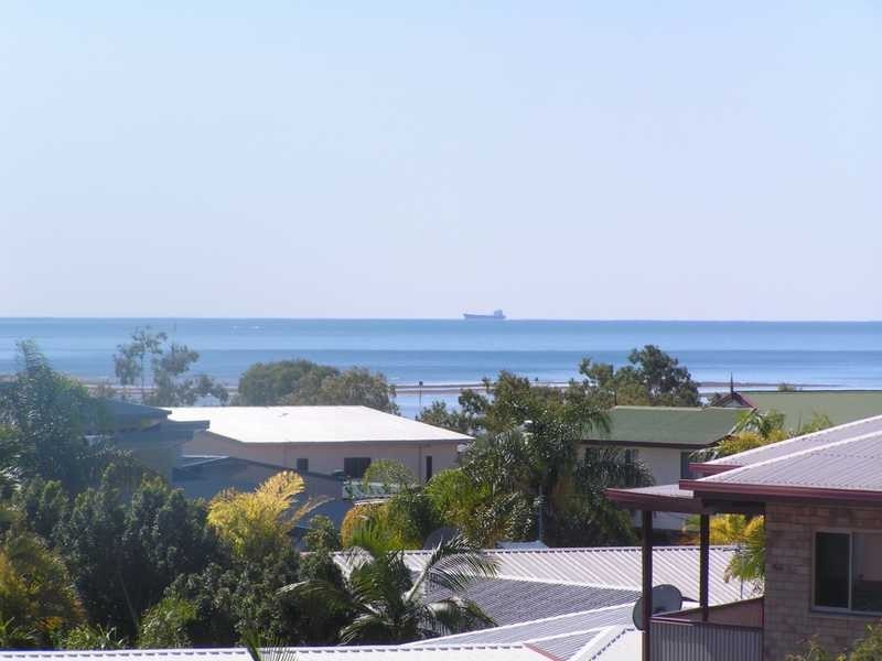 39 Lighthouse Drive, Boyne Island QLD 4680