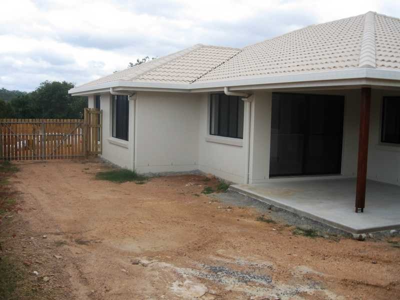 12 Jeana Close, Boyne Island QLD 4680