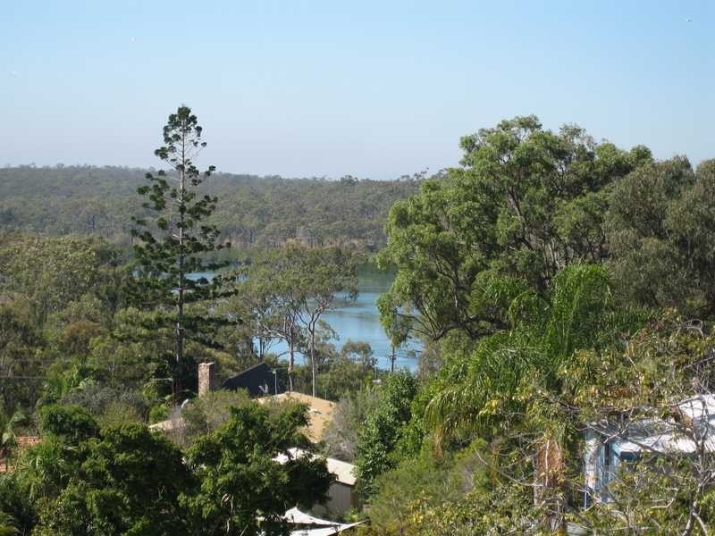 2 Wattle Court, Boyne Island QLD 4680