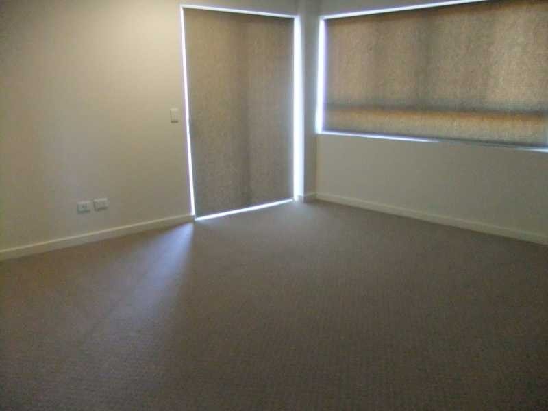 5/2 The Promenade, Boyne Island QLD 4680