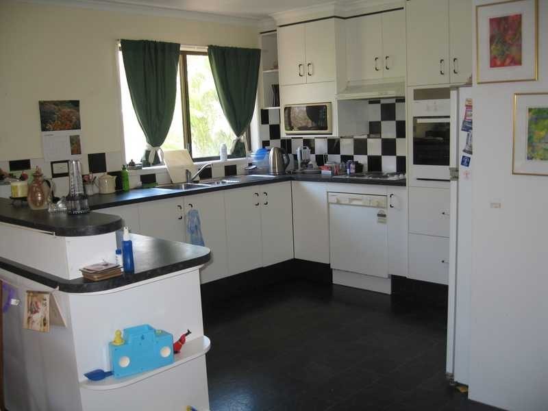 44 Amaroo Street, Boyne Island QLD 4680