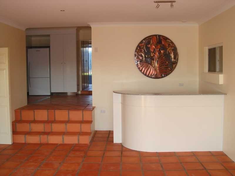 17 Crest Avenue, Boyne Island QLD 4680