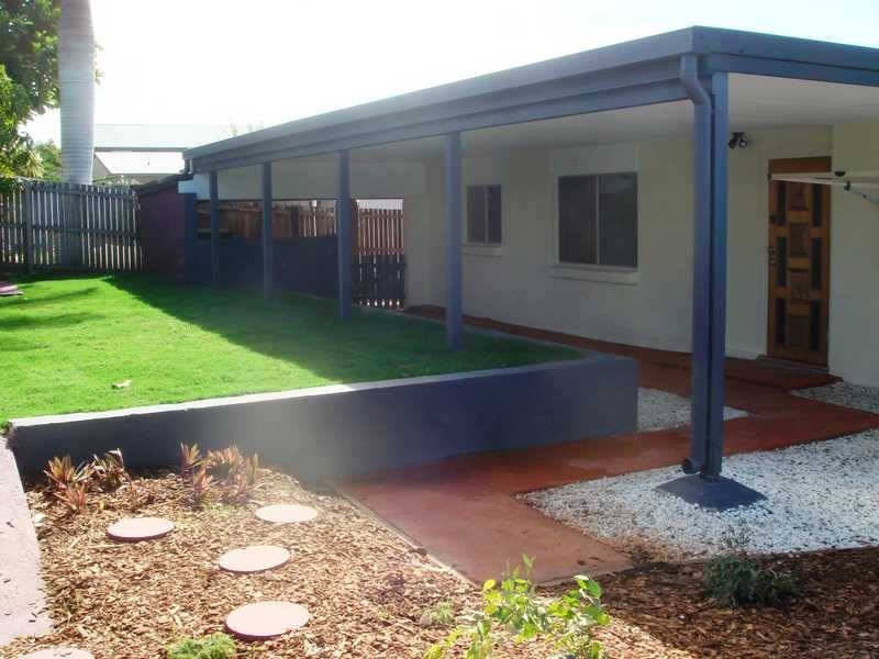 17 Crest Avenue, Boyne Island QLD 4680