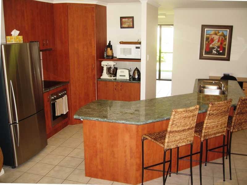 30 Helen Crescent, Wurdong Heights QLD 4680