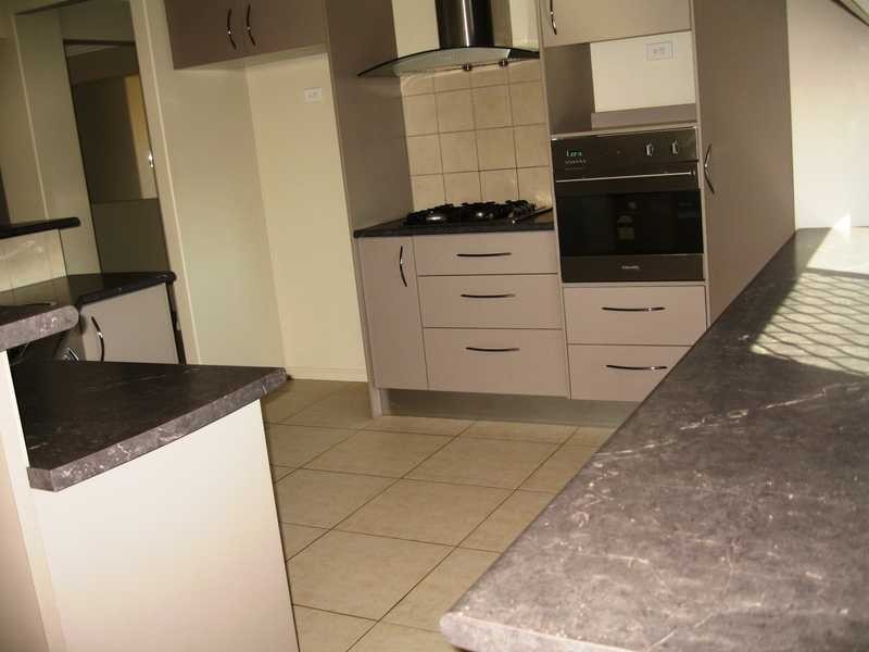 8 Golf View Drive, Boyne Island QLD 4680