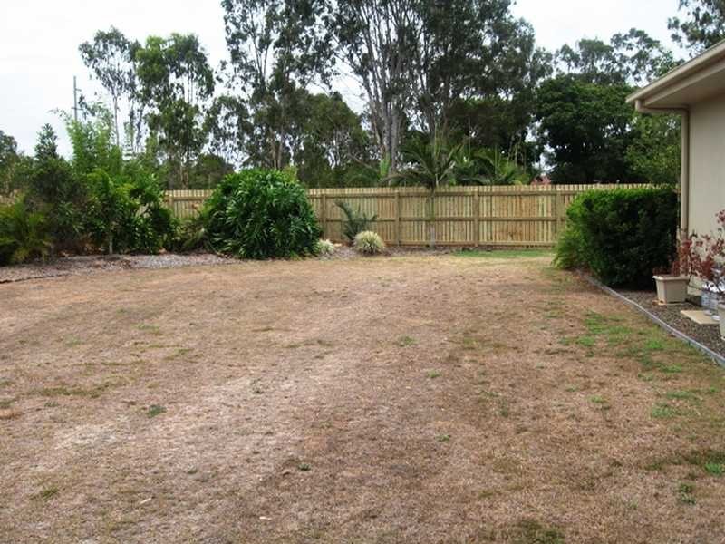 8 Golf View Drive, Boyne Island QLD 4680