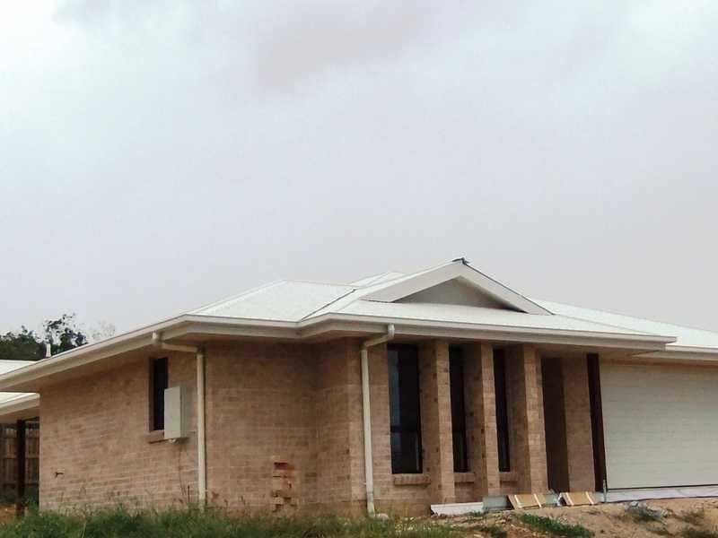 14 Jeana Close, Boyne Island QLD 4680