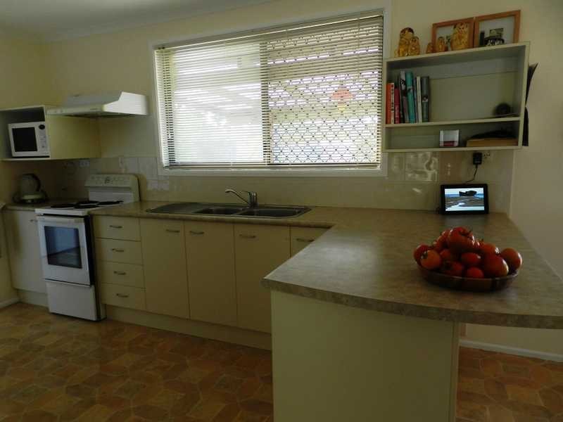 4 Hayes Avenue, Boyne Island QLD 4680