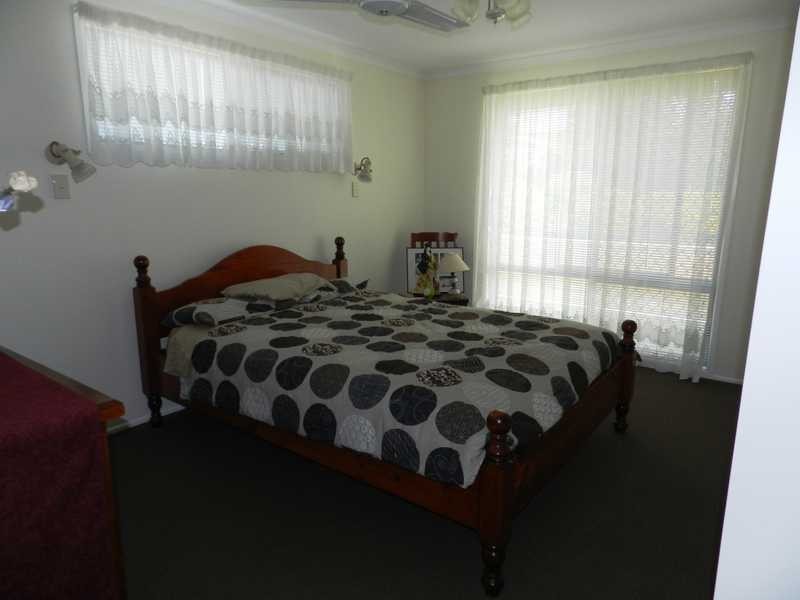 4 Hayes Avenue, Boyne Island QLD 4680