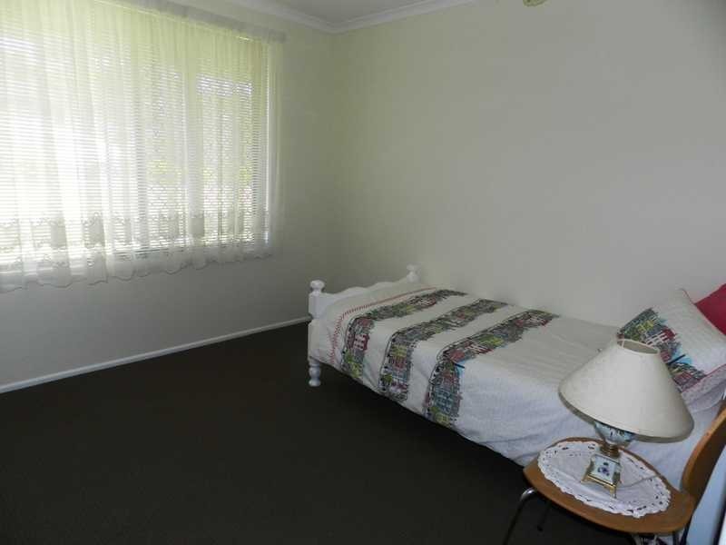 4 Hayes Avenue, Boyne Island QLD 4680