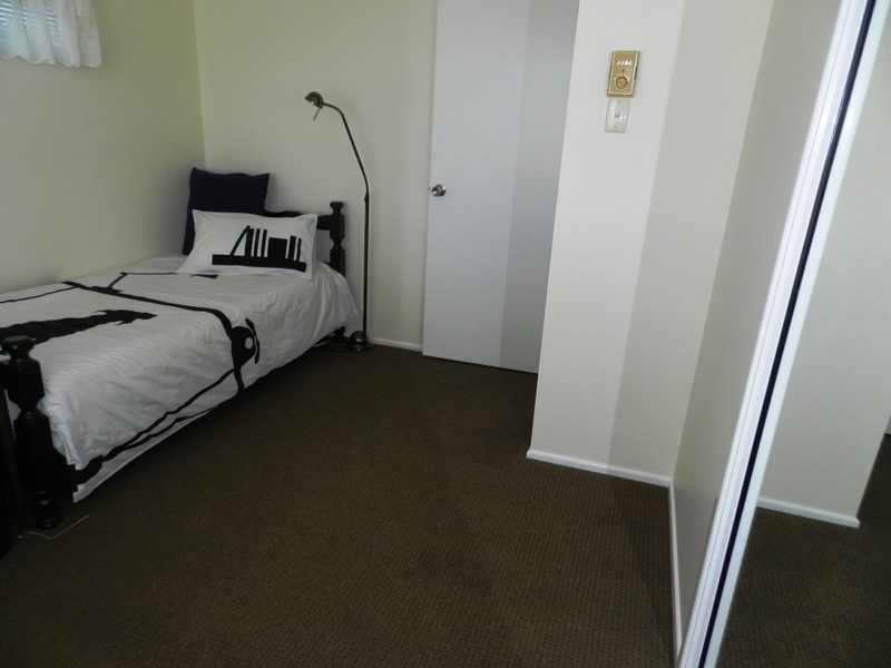 4 Hayes Avenue, Boyne Island QLD 4680