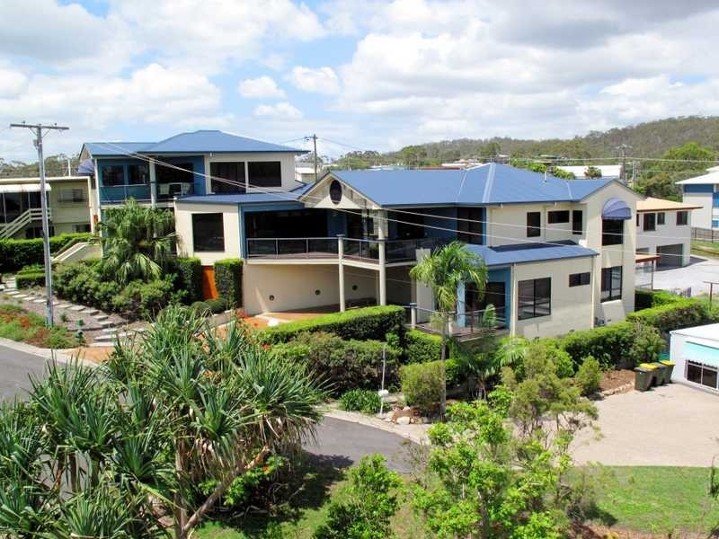 9 River Drive, Boyne Island QLD 4680