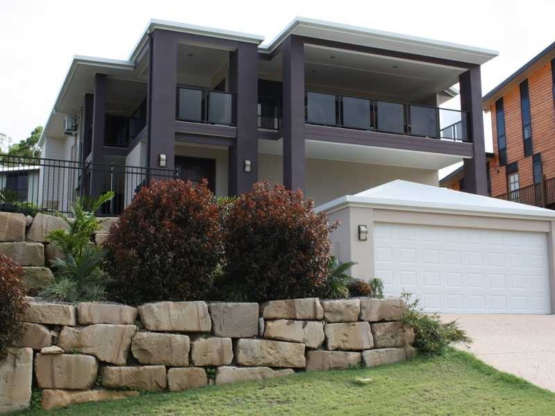 5 BAUHINIA STREET, Boyne Island QLD 4680
