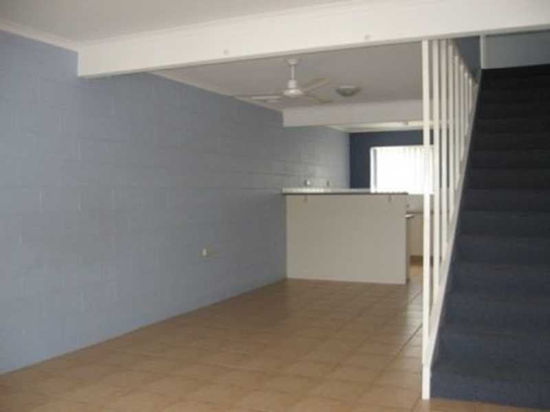 Unit 3/4 Elizabeth, Tannum Sands QLD 4680